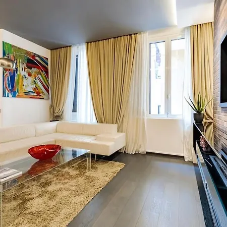 N18 Luxury Boutique With A Private Pool & Spa アパート