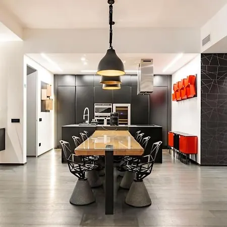 N18 Luxury Boutique With A Private Pool & Spa